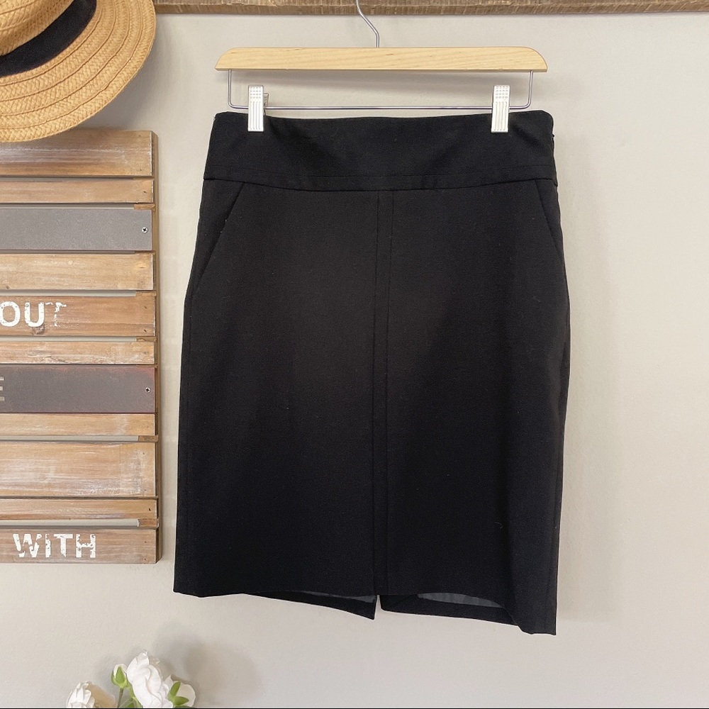 {The Limited} Studio 400 pencil skirt size 4